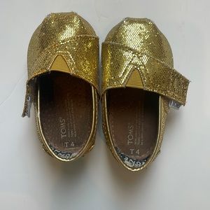 TOMS gold glitter sequin T4
